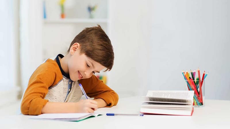 دبستان و پیش دبستان کاوشگران: دنیای کوچک ما، دروازه موفقیتهای بزرگ شما